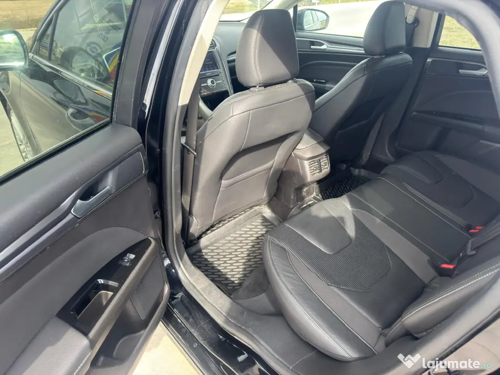 Ford Mondeo 2.0 diesel Ecoblue 190 CP 2019 - stare impecabila! 