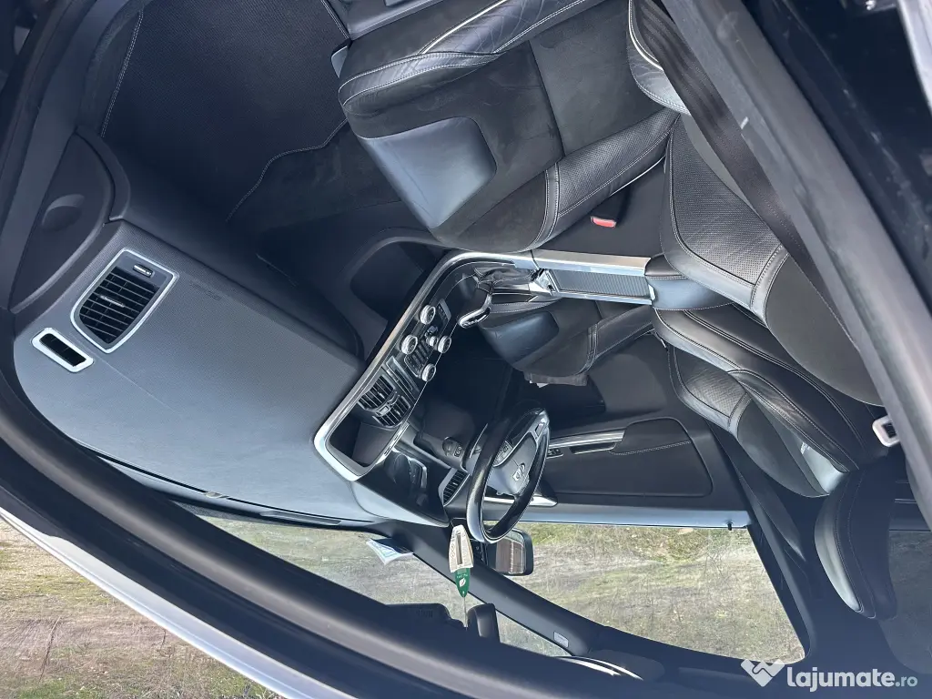 Volvo xc60, r design, 2,4l, 181 CP impecabil 