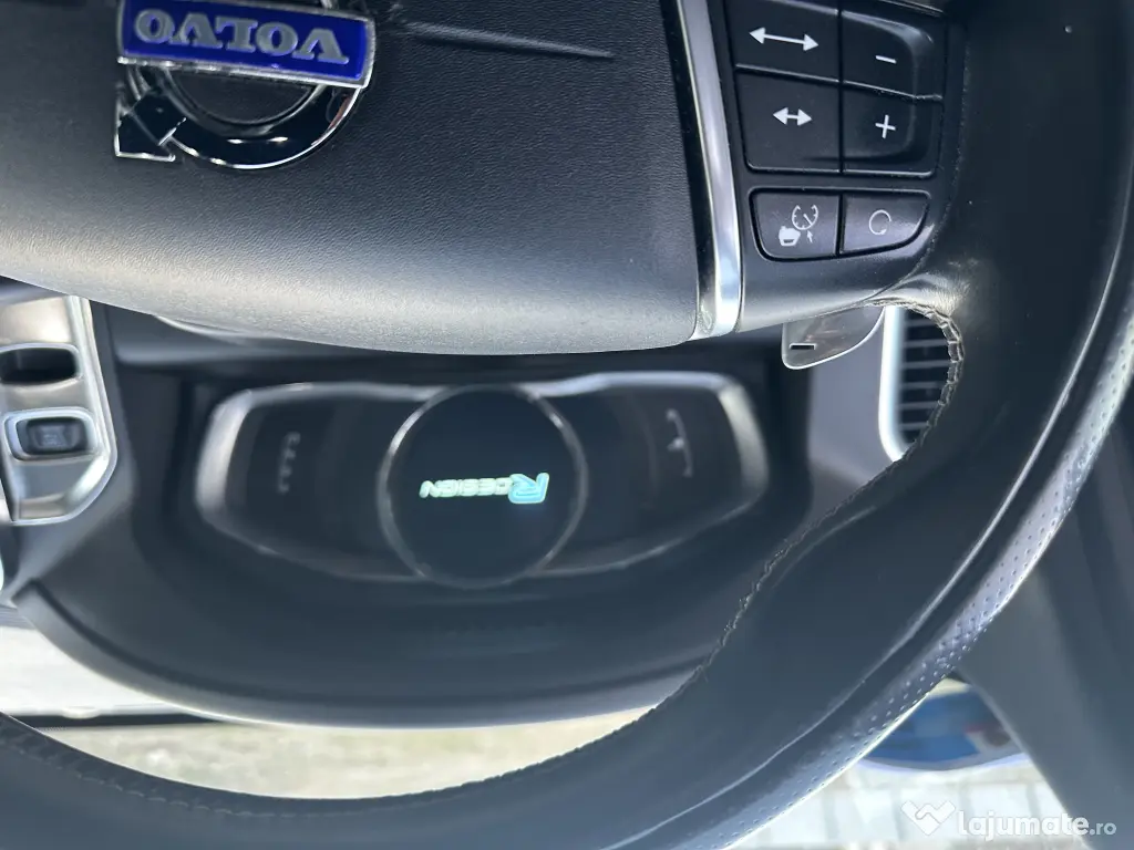 Volvo xc60, r design, 2,4l, 181 CP impecabil 