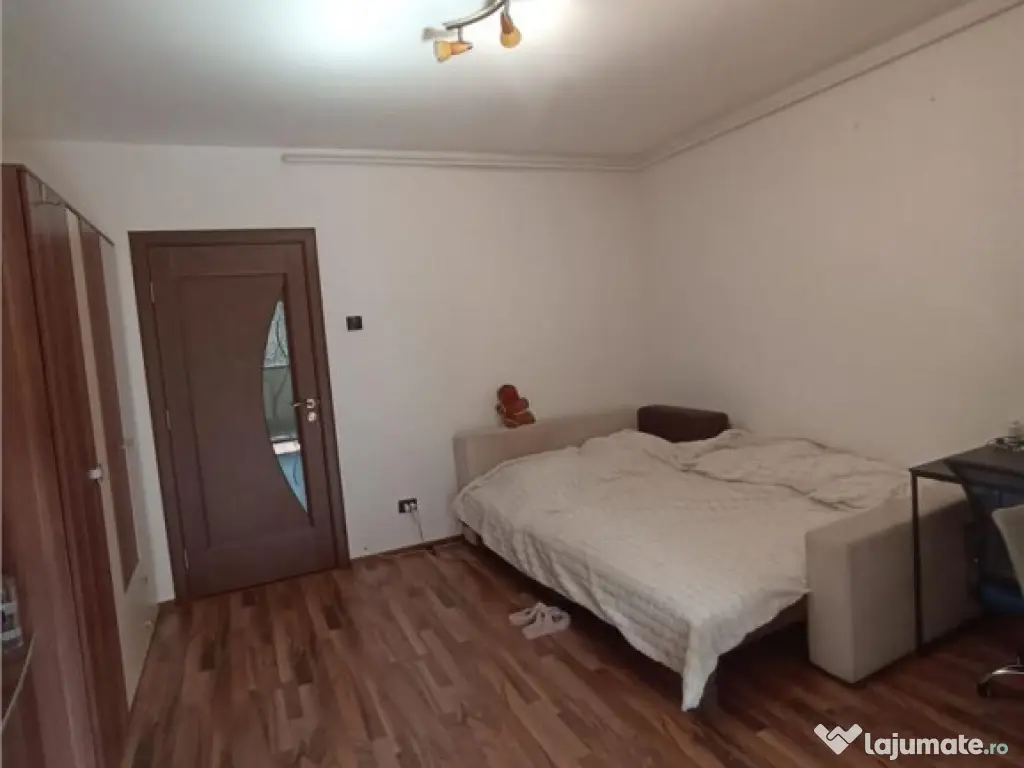 Garsoniera de - 31mp - Astra cu loc de parcare 