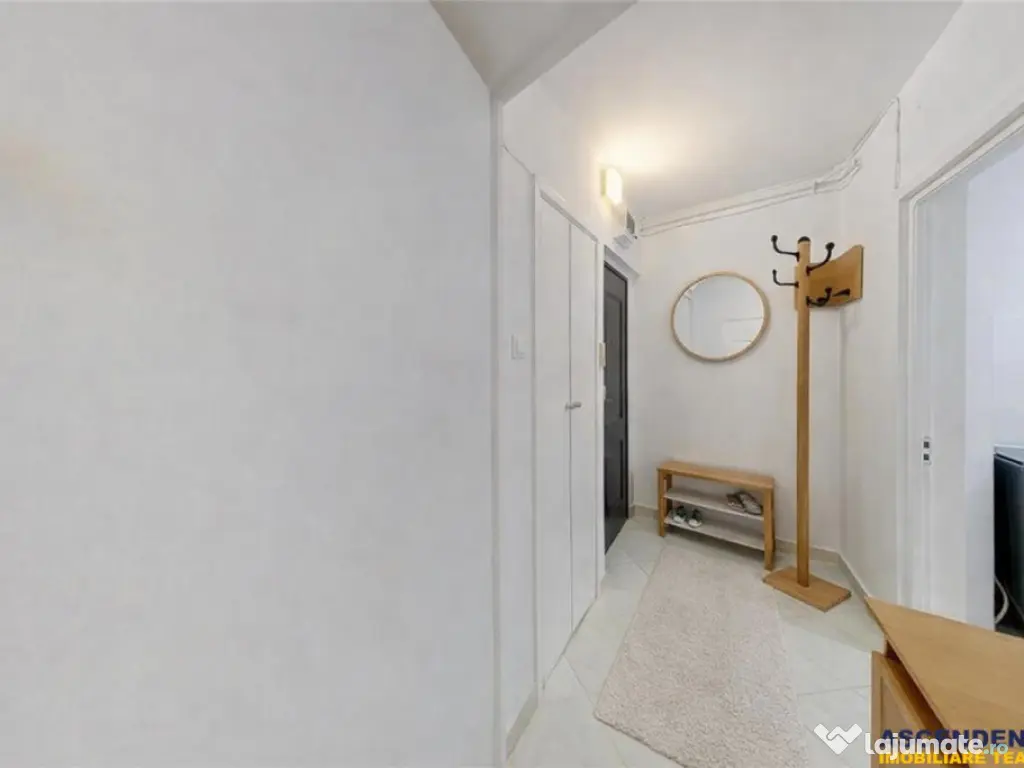 Apartament 2 camere, luminos,Ultracentral, Brasov. 