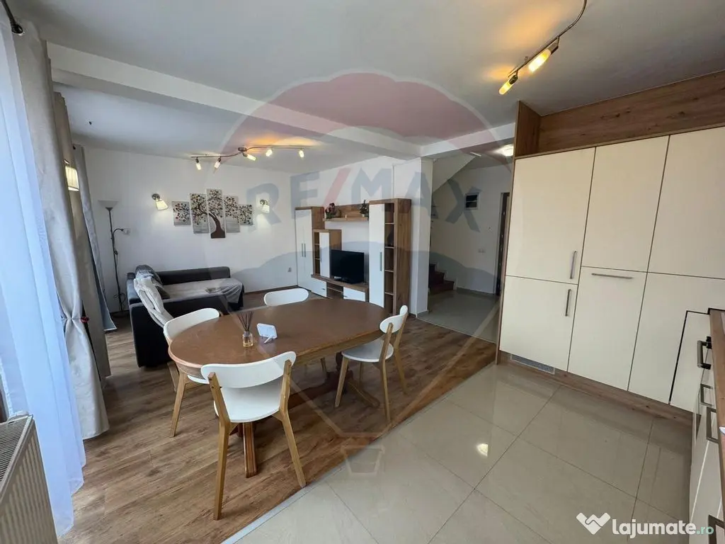 Apartament cu 5 camere de închiriat în zona Buna Ziua