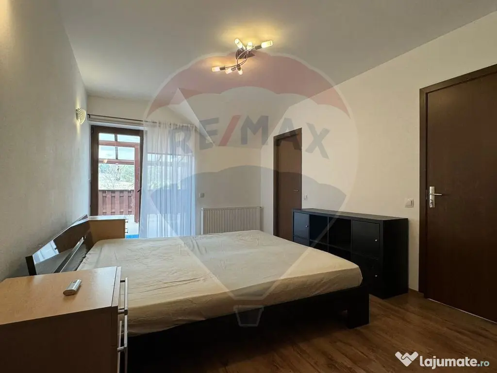 Apartament cu 5 camere de închiriat în zona Buna Ziua