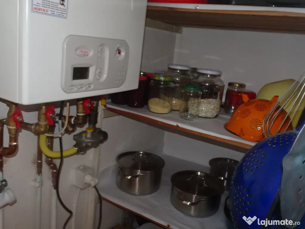 Vand apartament cu 2 camere in Deva, zona Titu Maiorescu,parter inalt, 