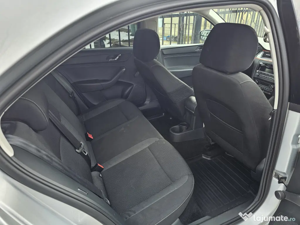 Vând Skoda Rapid 1.2 TSI Urgent 