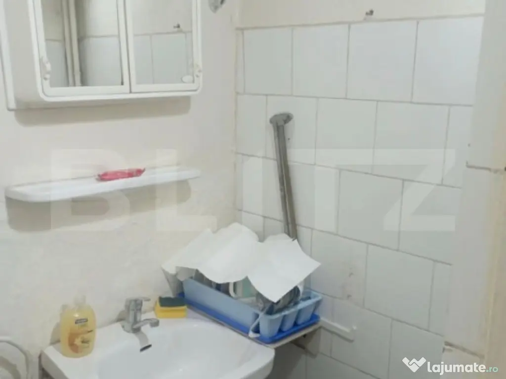 Garsoniera zona Tractorul, mobilata, etaj intermediar 