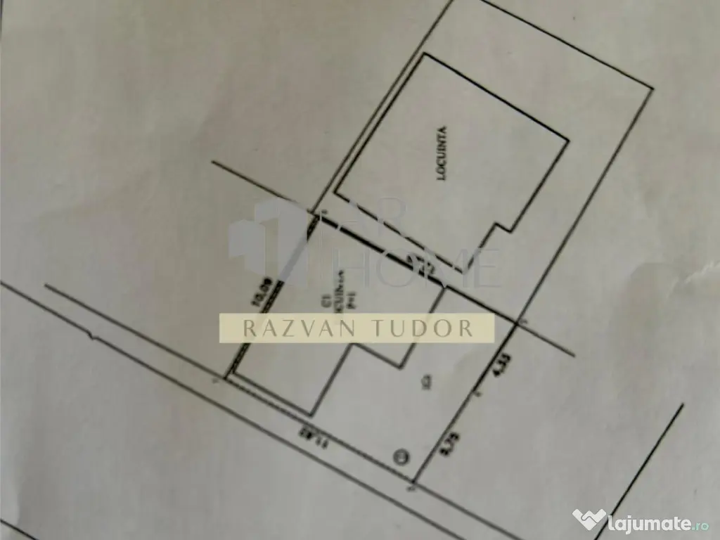 Casa 4 camere , semifinisata , cu beci , Ploiesti ,zona cent 