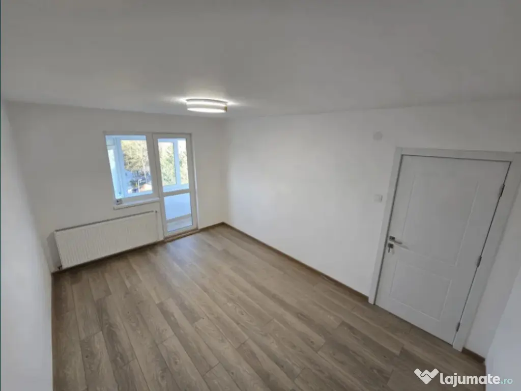 Apartament 2 camere, decomandat - zona Sacele 