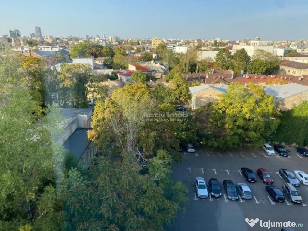 2 Camere, Bulevardul Unirii (Union Plaza) 