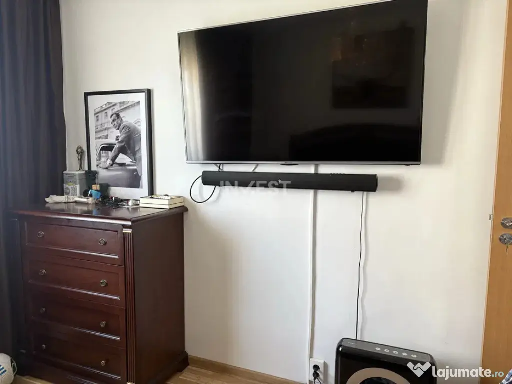 Apartament 2 camere, decomandat, Nicolina, etaj intermediar 