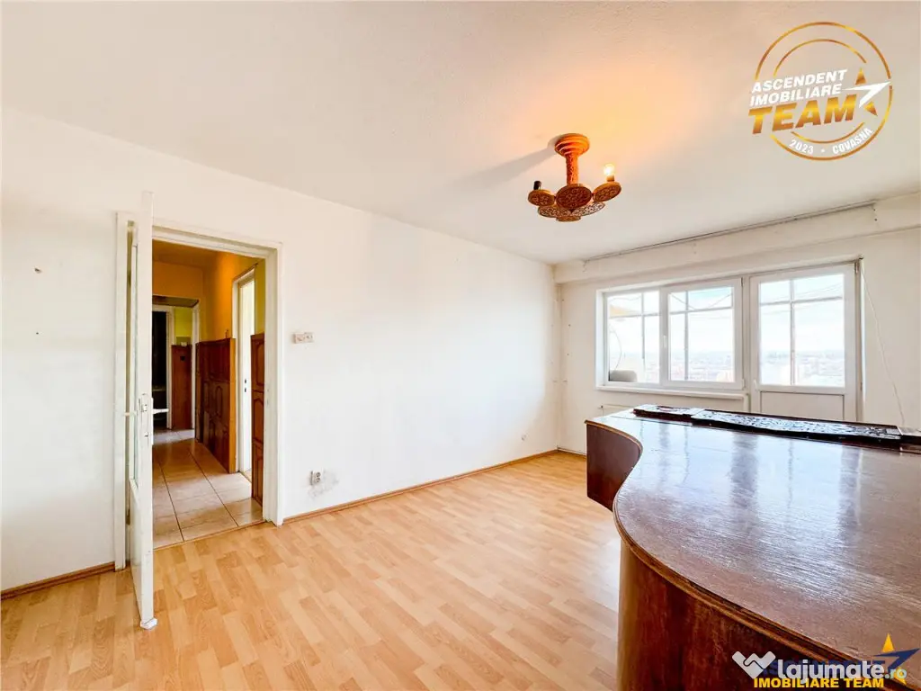 Film! Apartament cu 3 camere, decomandat, Ciucului, Sfantu G 