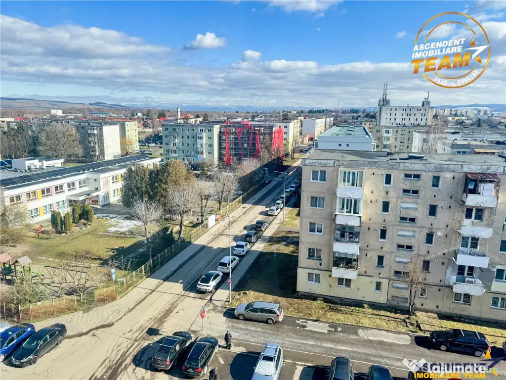 Film! Apartament cu 3 camere, decomandat, Ciucului, Sfantu G 