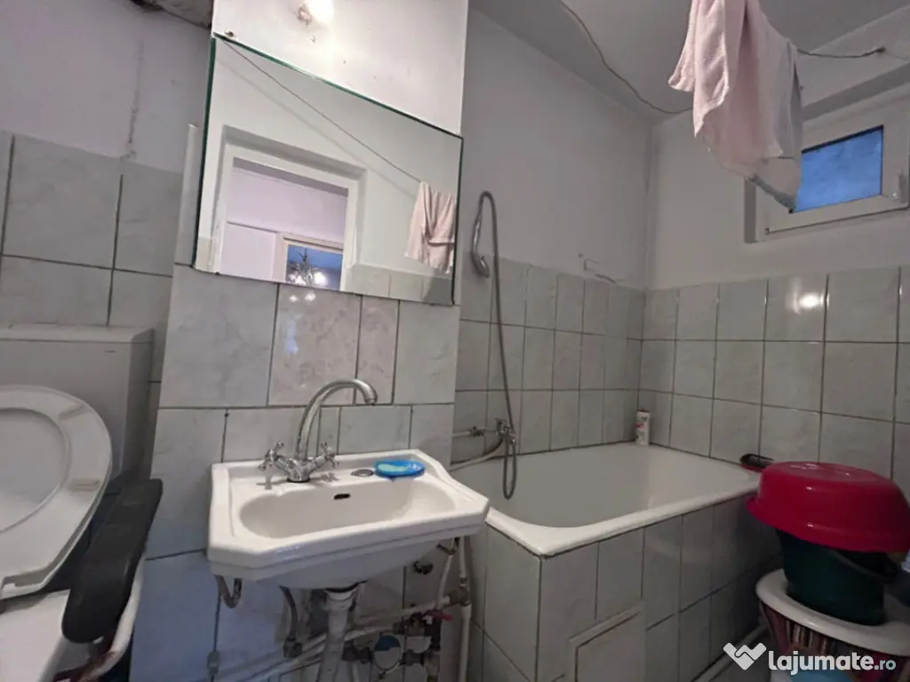 Apartament 3 camere confort 1 decomandat, Zona Obor. 