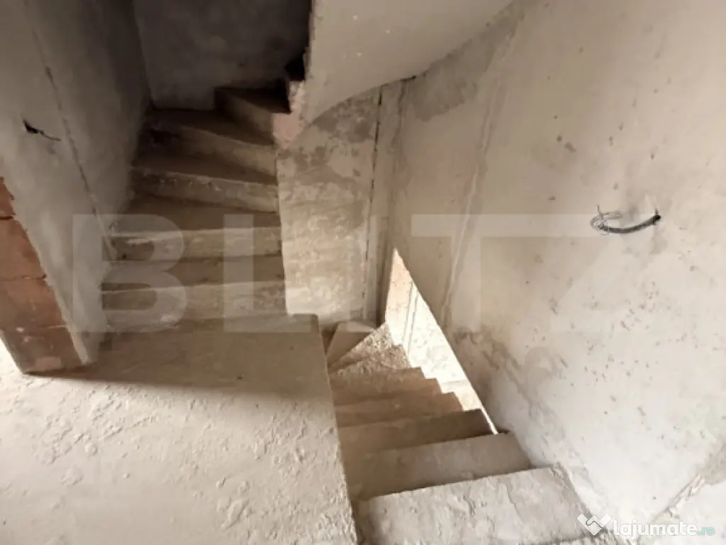 Casă modernă in Ploiesti + curtea + 2 locuri de parcare. 