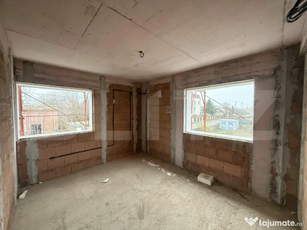 Casă modernă in Ploiesti + curtea + 2 locuri de parcare. 
