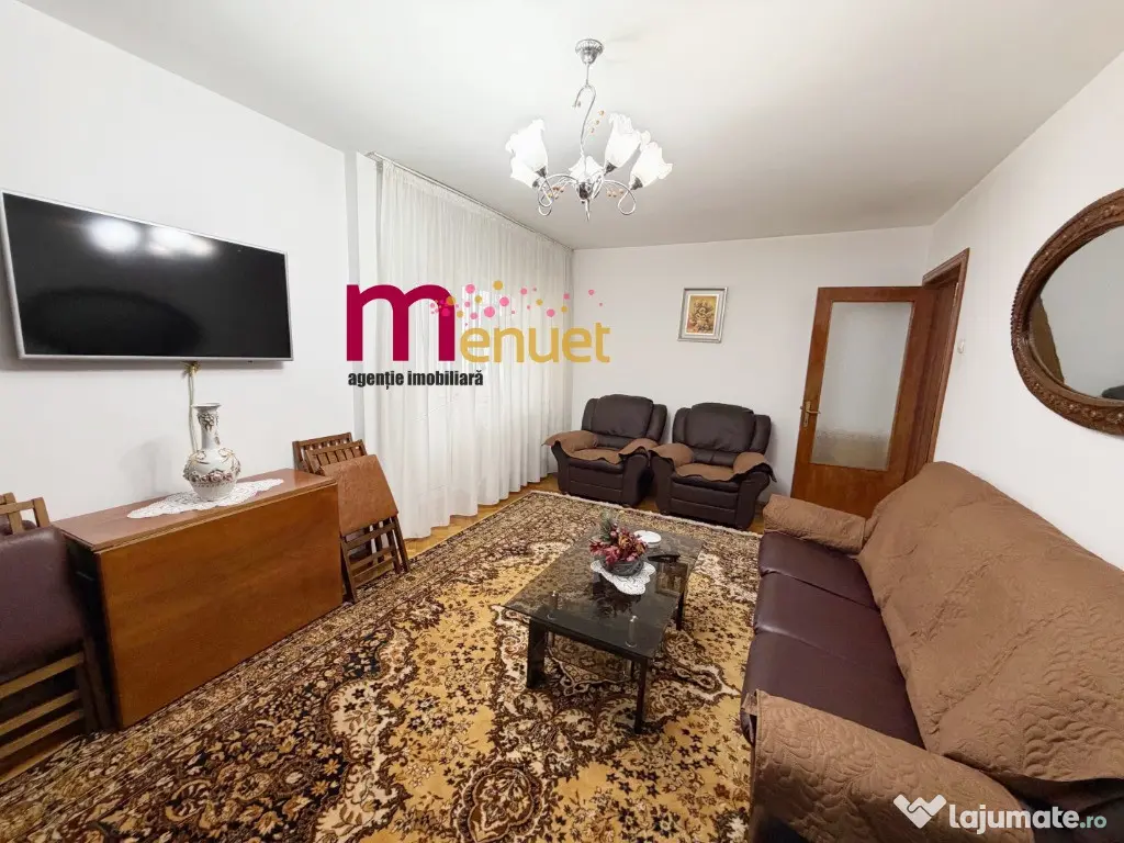 Apartament 3 camere,str.Victoriei,etaj 1,90 mp 