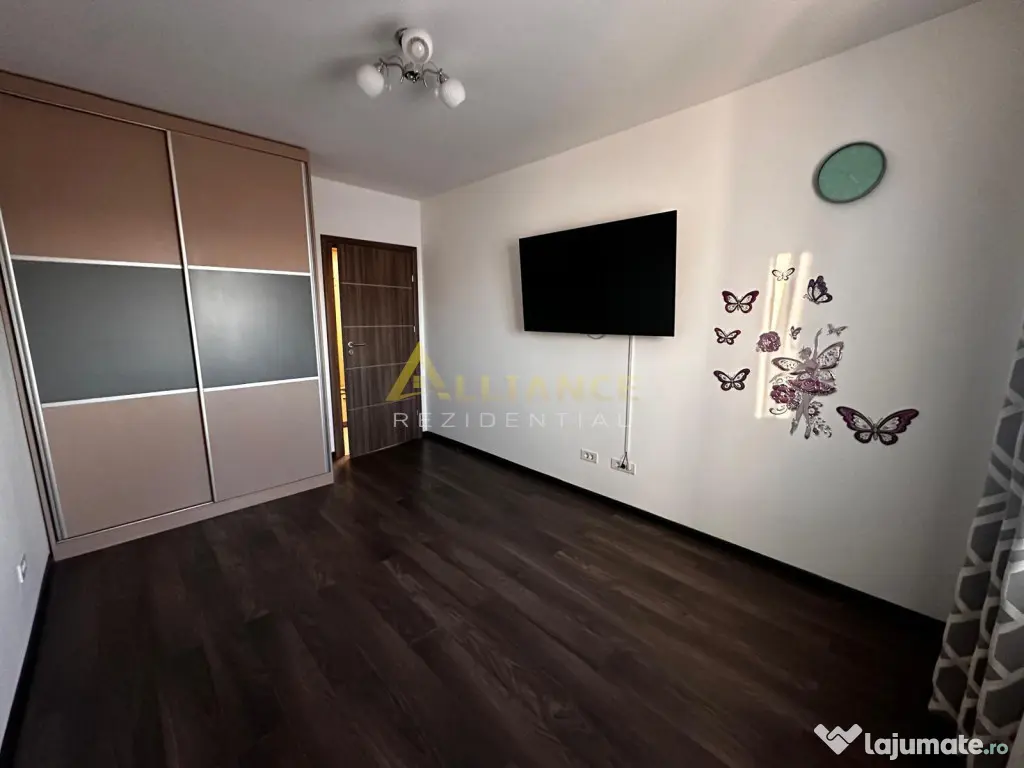 3 CAMERE METALURGIEI 81MP 