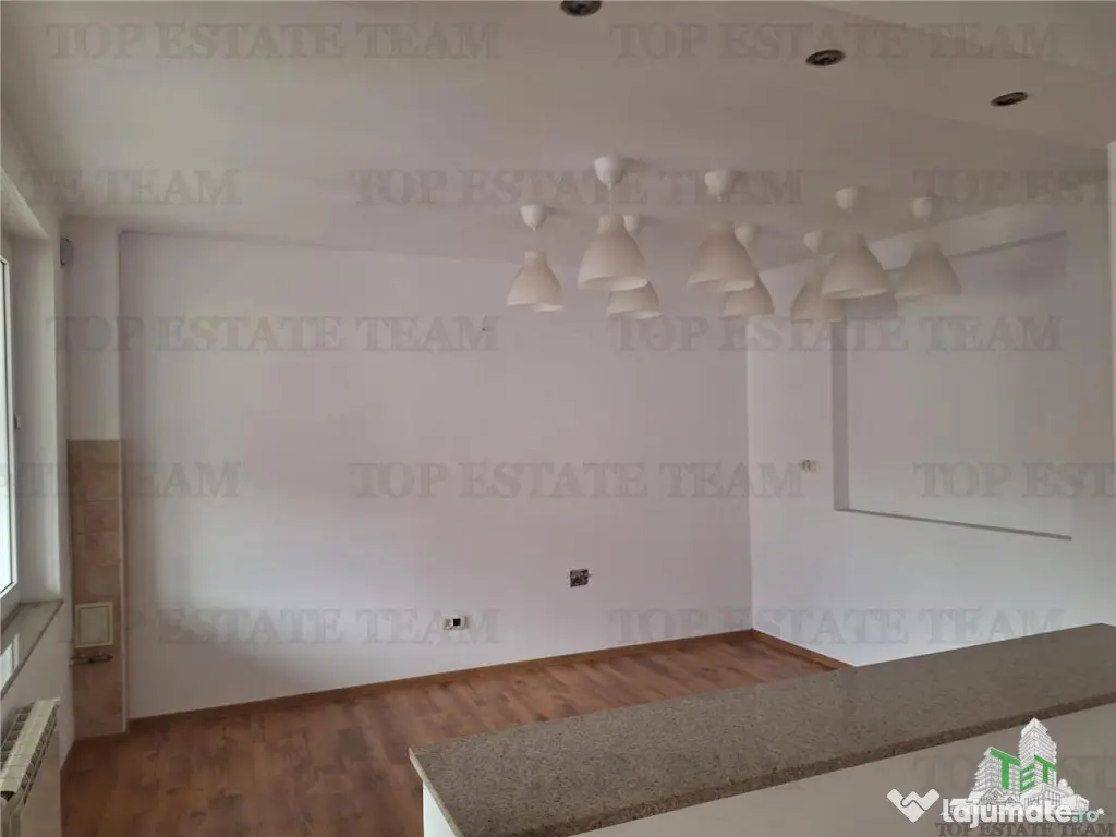 Super pret!! Imobil S P 4 cu 6 locuri de parcare si boxe in 