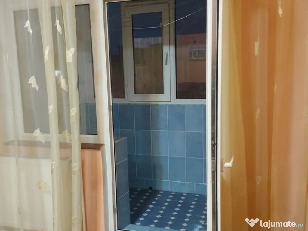 Apartament 2 camere de închiriat. 