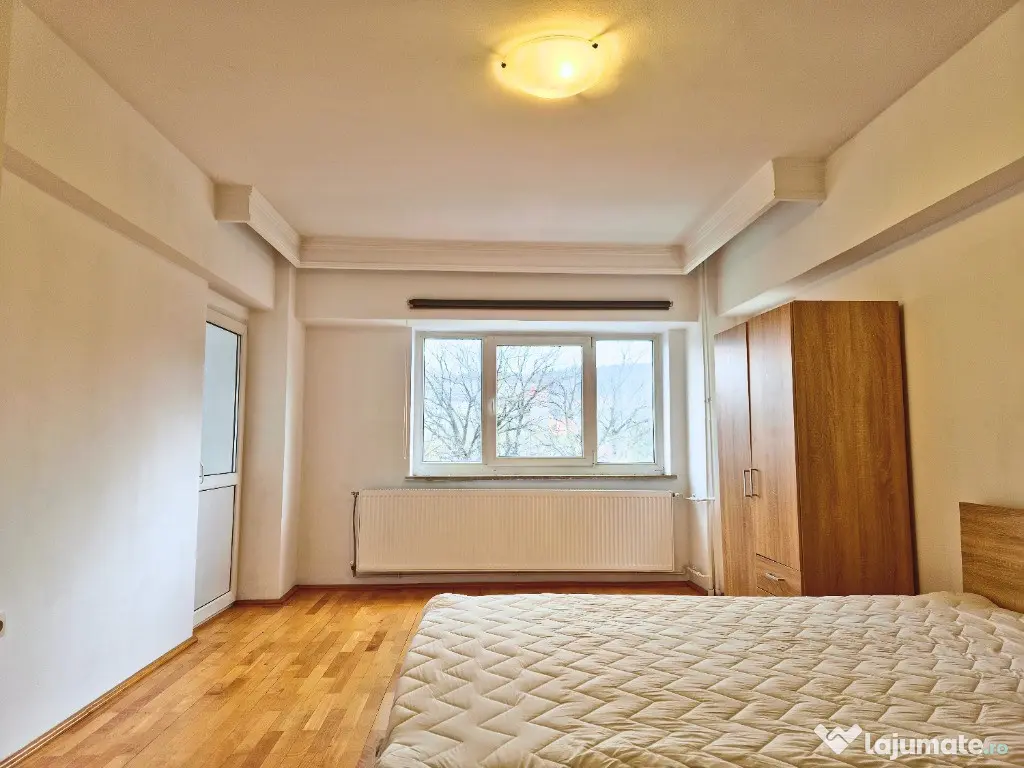 DE INCHIRIAT - 3 CAMERE, CENTRAL, BLOC CU LIFT