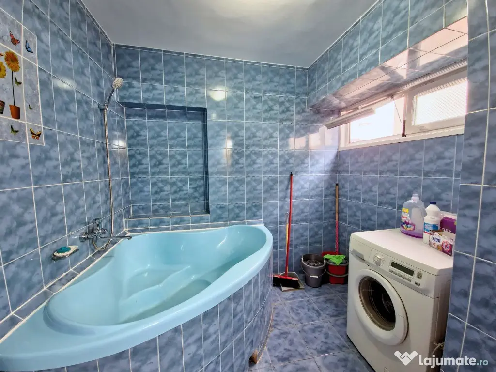 DE INCHIRIAT - 3 CAMERE, CENTRAL, BLOC CU LIFT