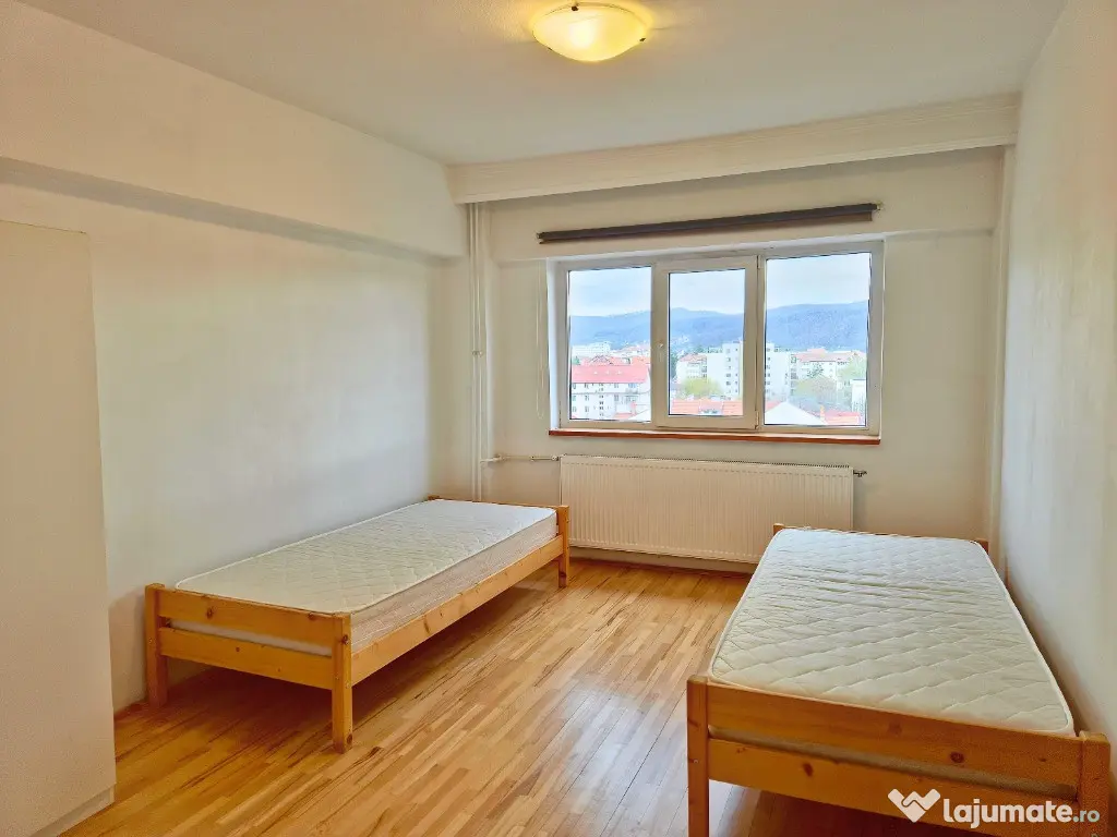 DE INCHIRIAT - 3 CAMERE, CENTRAL, BLOC CU LIFT