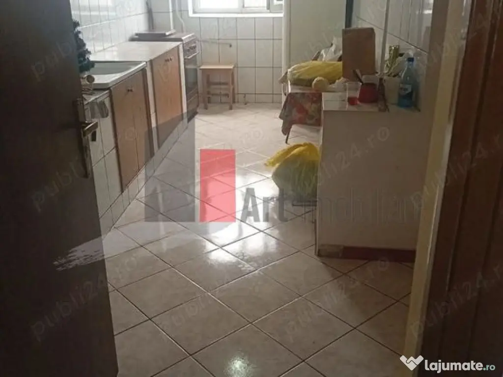 Vindem apartament 2 camere in Crangasi