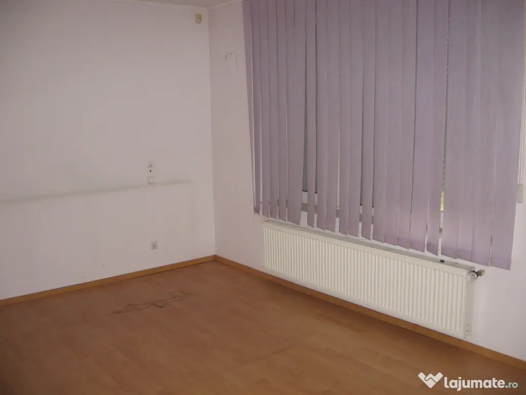 Vând casă la curte Ciorogarla 