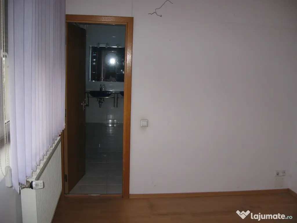 Vând casă la curte Ciorogarla 