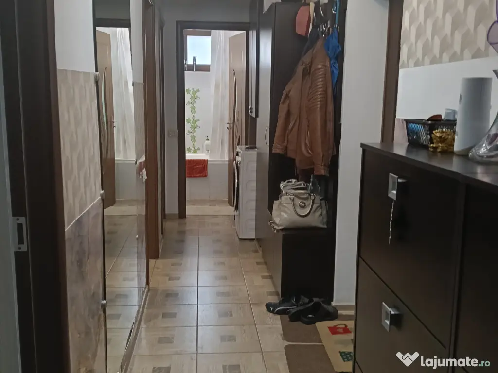 Apartament 3 camere cu gradina proprie