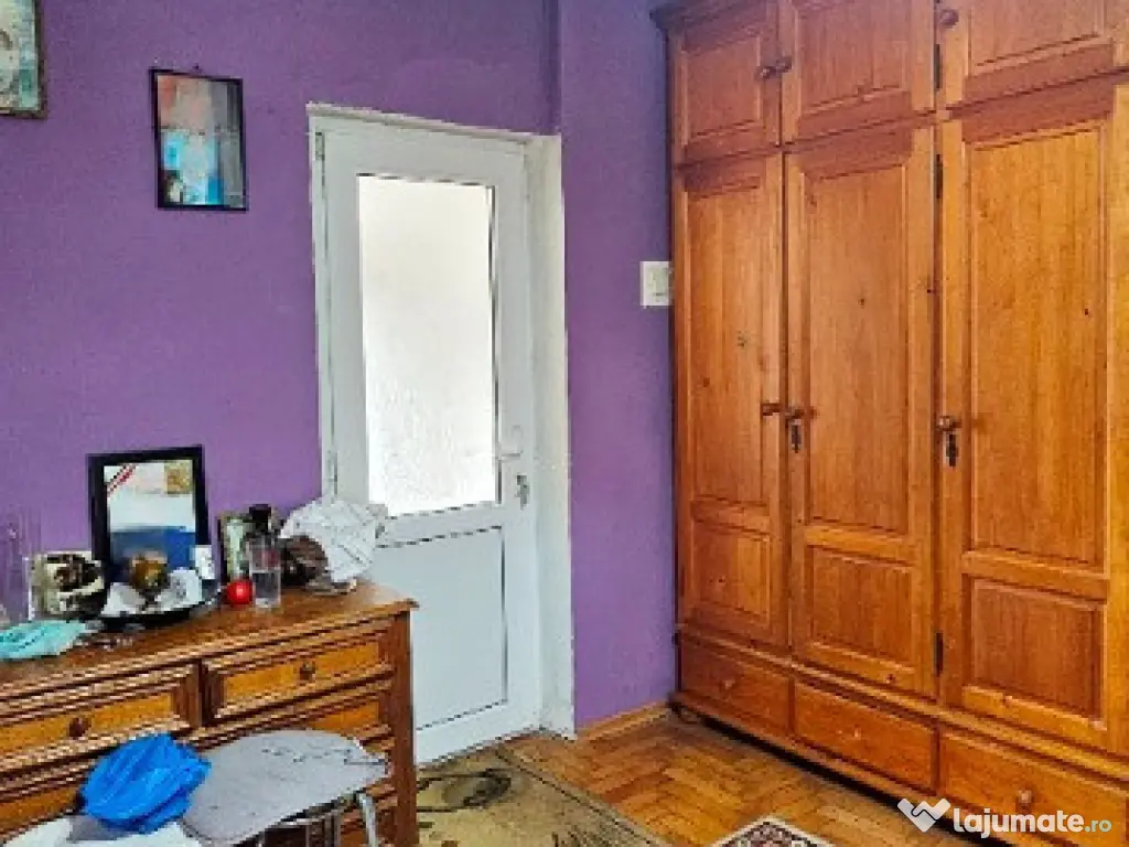 Casa + Anexa + Teren 6000 mp, la 10 minute de oras, com.Garcina 