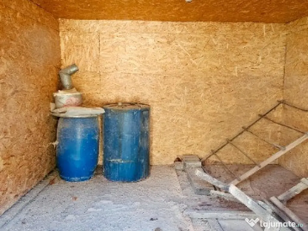 Casa + Anexa + Teren 6000 mp, la 10 minute de oras, com.Garcina 