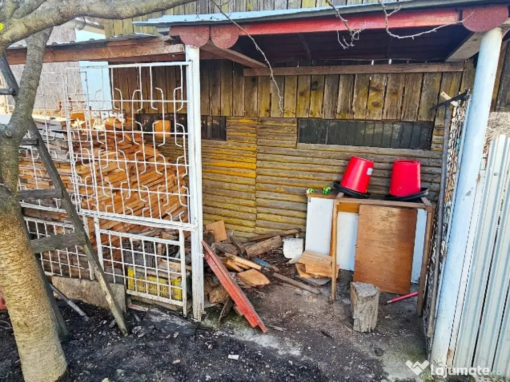 Casa + Anexa + Teren 6000 mp, la 10 minute de oras, com.Garcina 