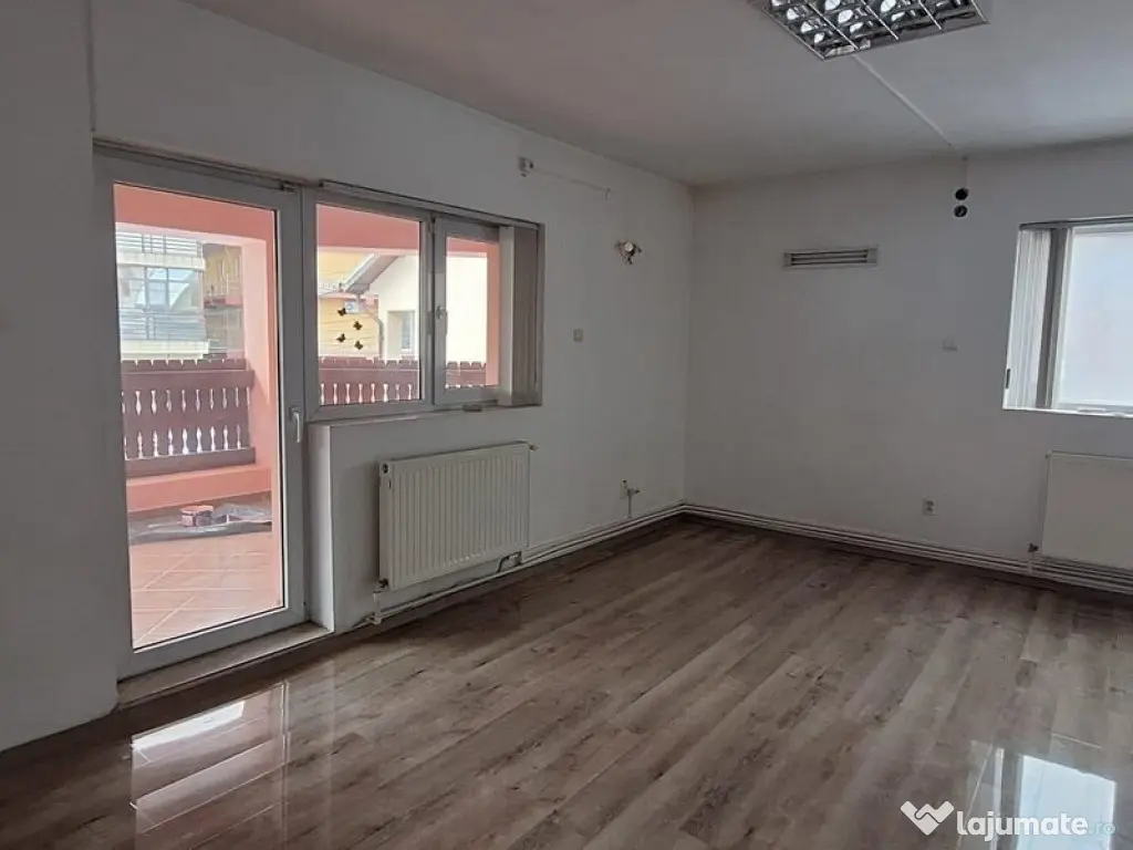 Vila,9 cam,zona Unirii,Splai,Metrou Timpuri Noi. 