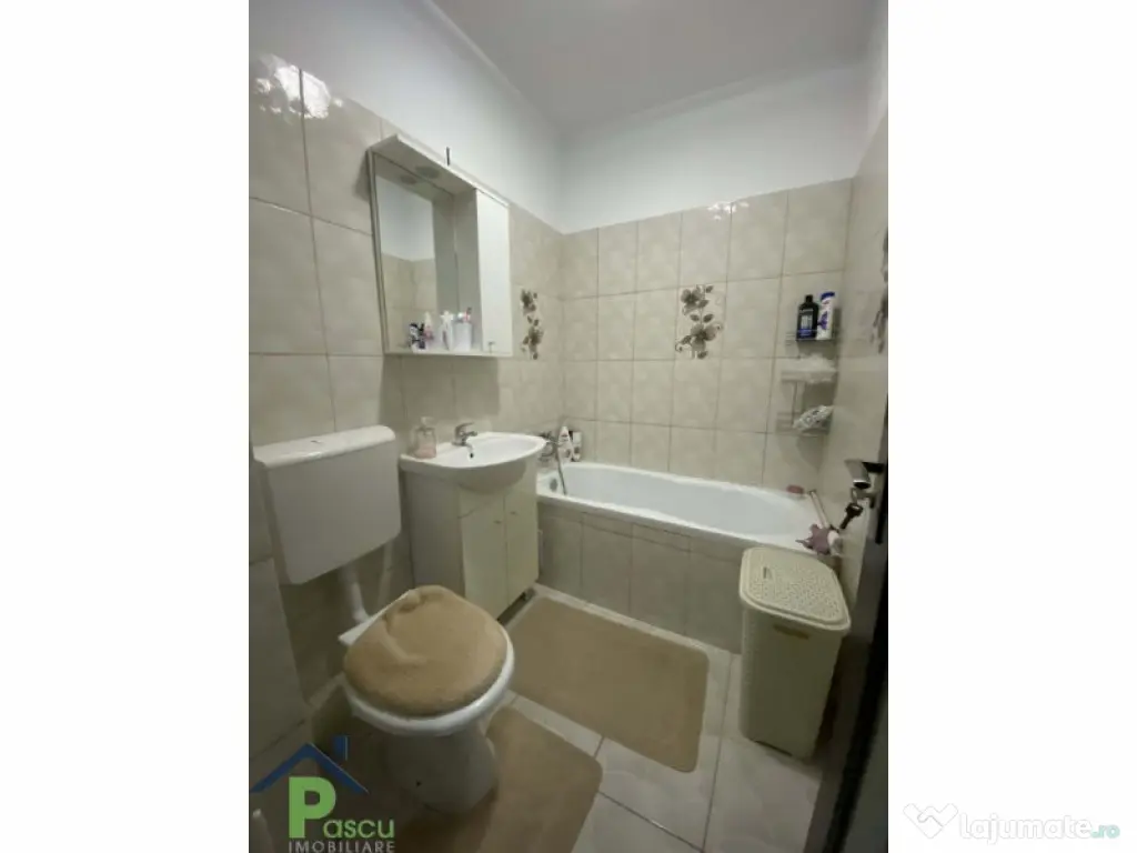 GIURGIULUI, str. Zetarilor, bloc 2018, cf. I, 38 mpu, centrala proprie 