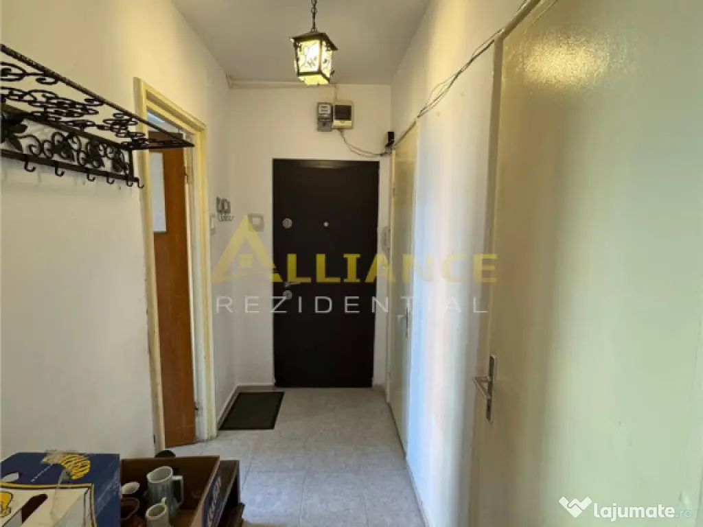 {Metrou DRISTOR } Apartament 3 camere 