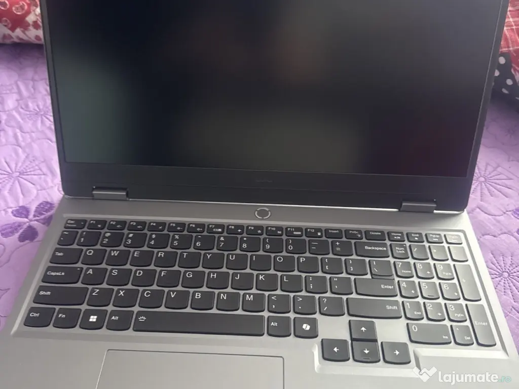 Leptop lenovo gaming 