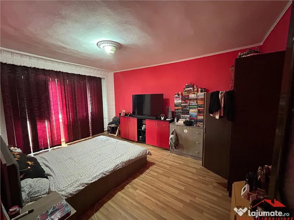 Apartament cu 2 camere de , 62mp, zona centrala. 