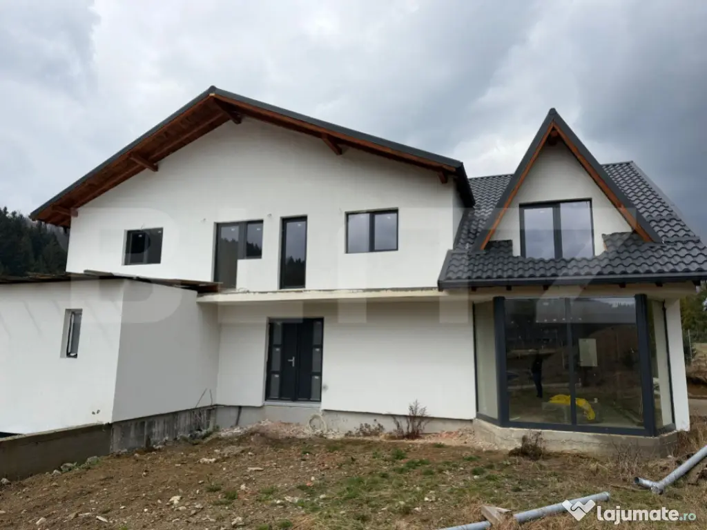 Vila in Voronet, 287mp utili, 950mp teren, Zona deosebita! 