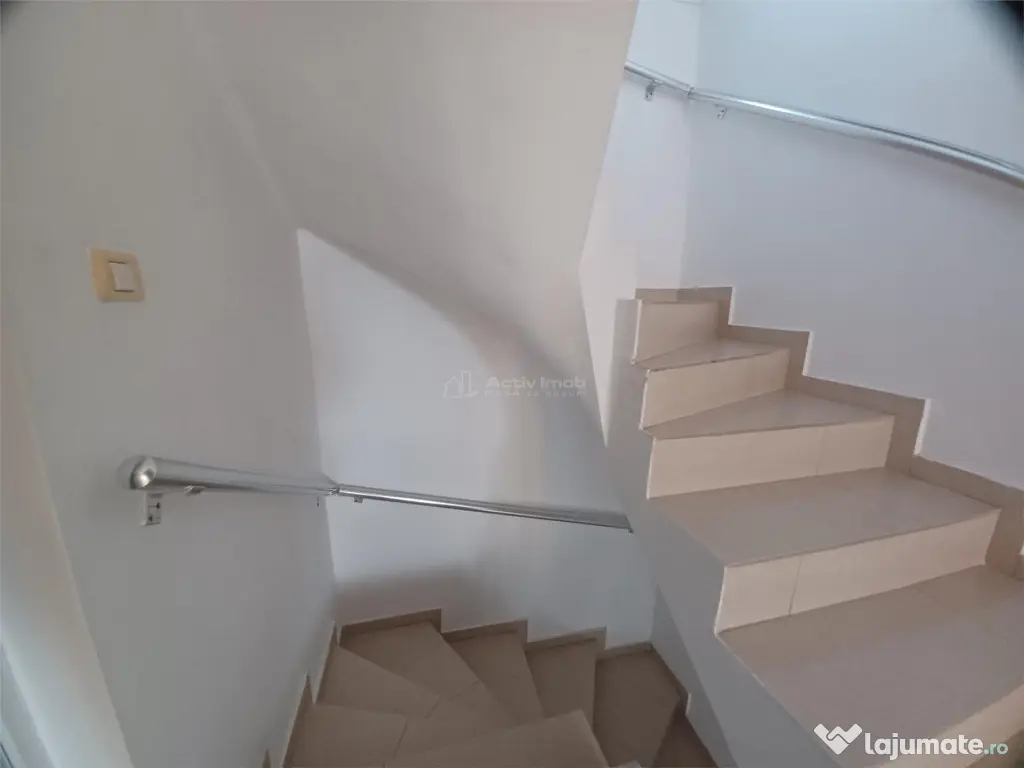 Vila Comuna Berceni- Primarie 