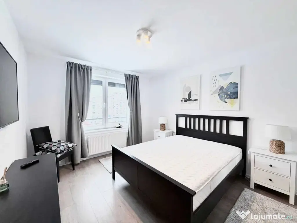 Studio la etaj intermediar, cu balcon si loc de parcare, sit 