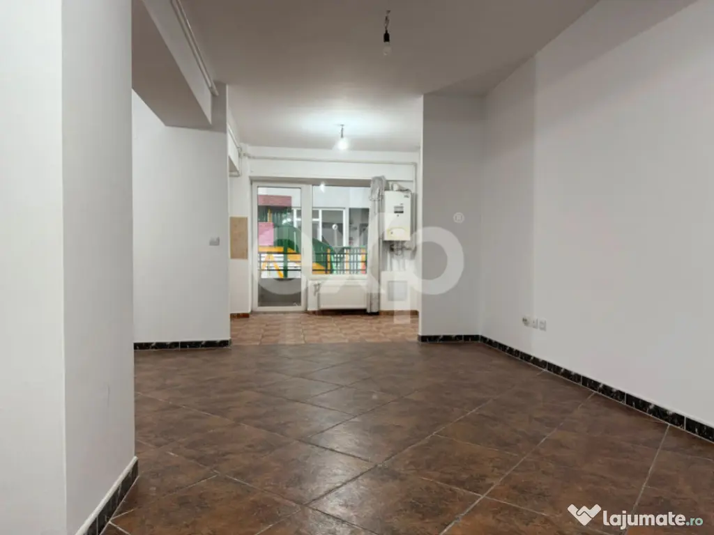 Apartament cu 3 camere de vânzare cu loc de parcare, Calea 