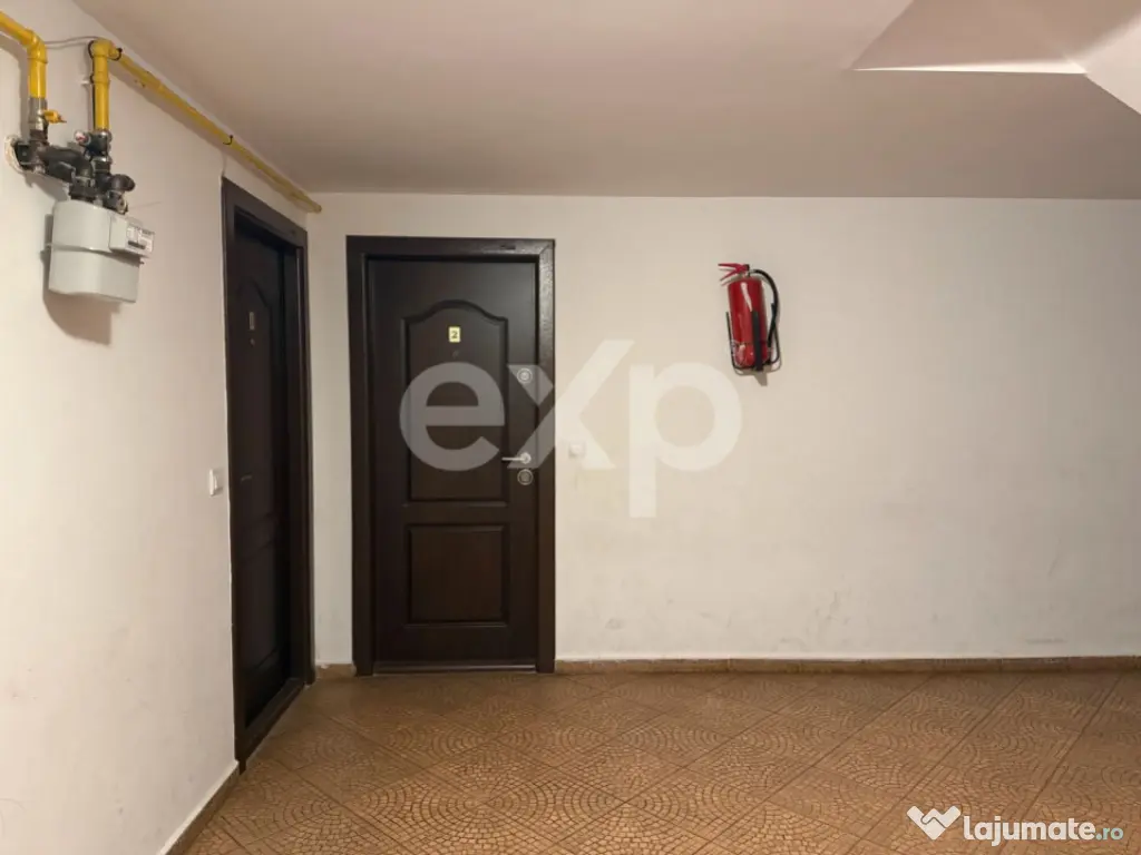 Apartament cu 3 camere de vânzare cu loc de parcare, Calea 