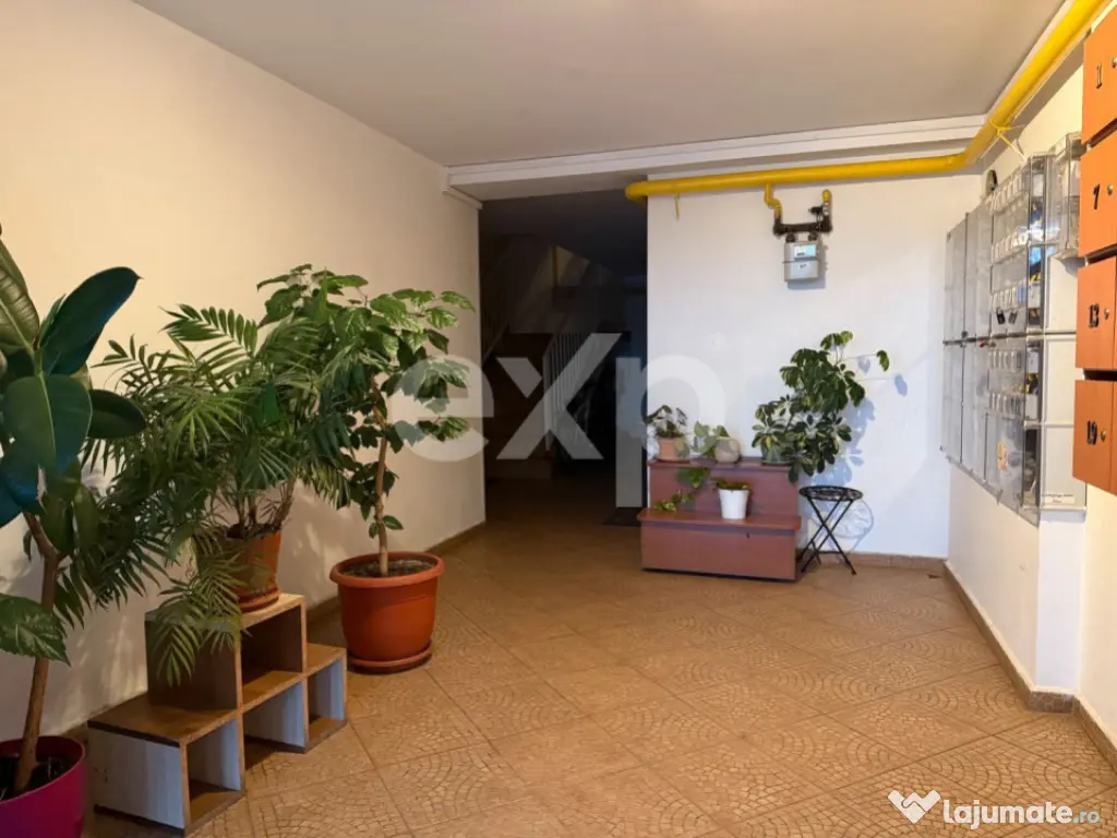 Apartament cu 3 camere de vânzare cu loc de parcare, Calea 
