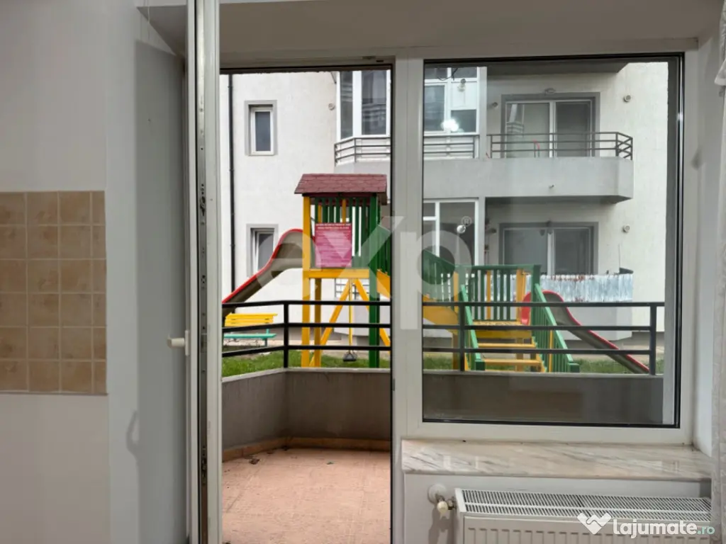 Apartament cu 3 camere de vânzare cu loc de parcare, Calea 