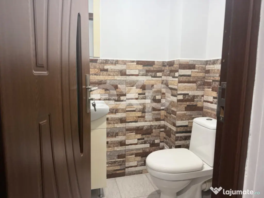 Apartament cu 3 camere de vânzare cu loc de parcare, Calea 