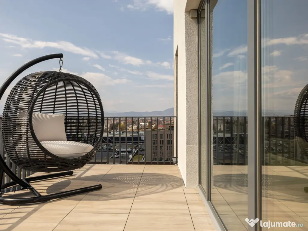 De inchiriat Penthouse 3 camere 