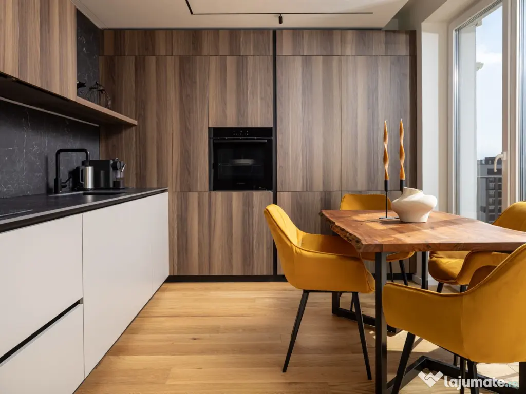 De inchiriat Penthouse 3 camere 