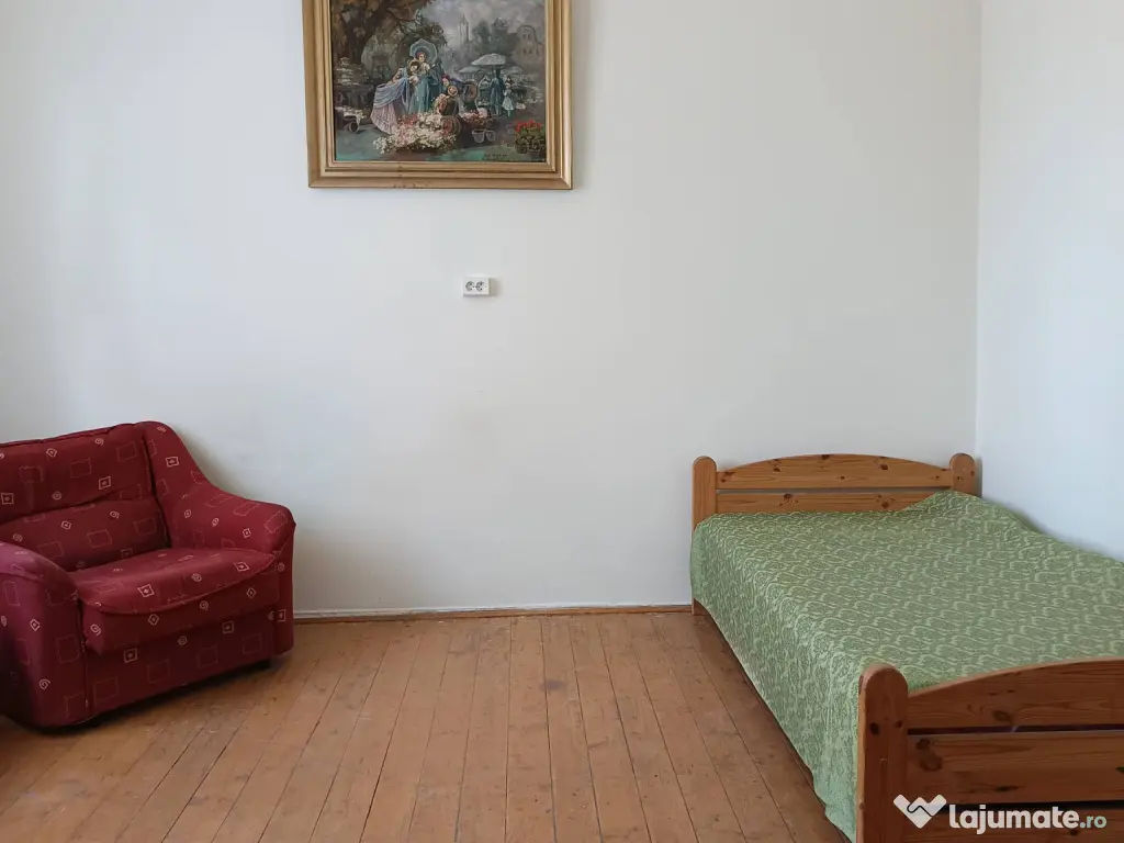 Inchiriez casa 3 camere zona Gradiste 