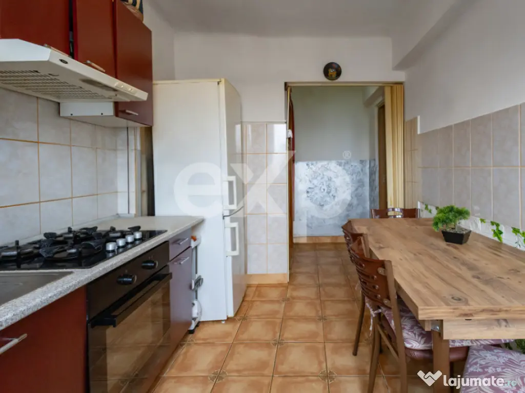 De vânzare apartament 2 Camere în Buziaș 